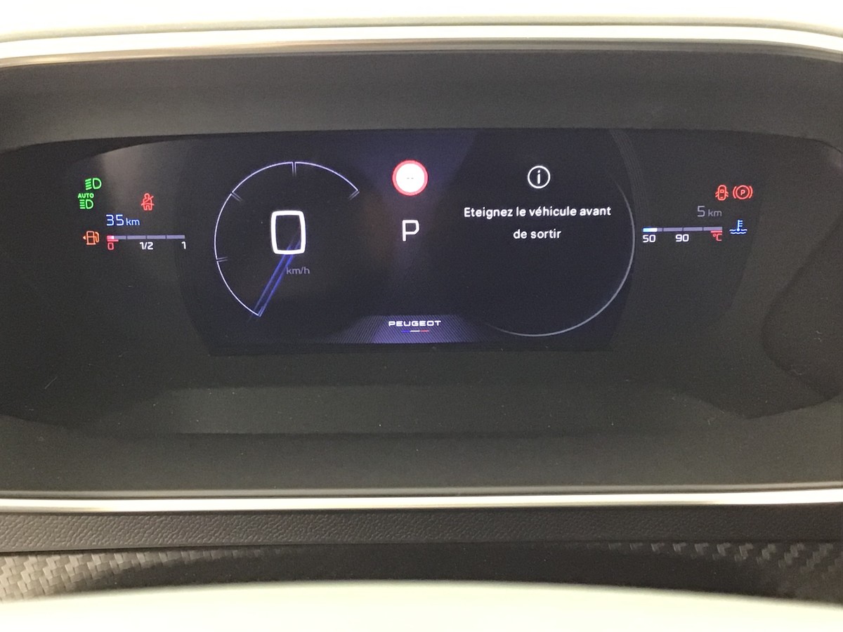 
								PEUGEOT 2008 HYBRID 145 GT SUV 4×2 full									