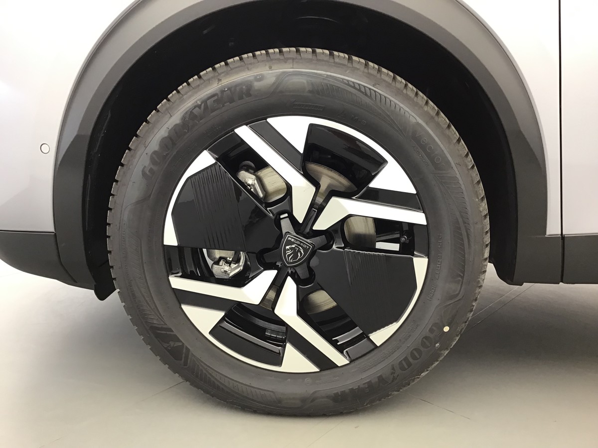 
								PEUGEOT 2008 HYBRID 145 GT SUV 4×2 full									