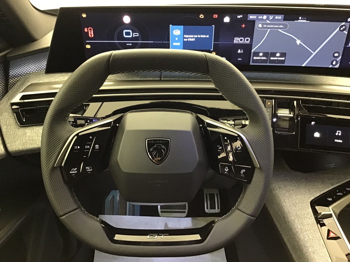 
								PEUGEOT 3008 PHASE 4 GT SUV 4×2 full									