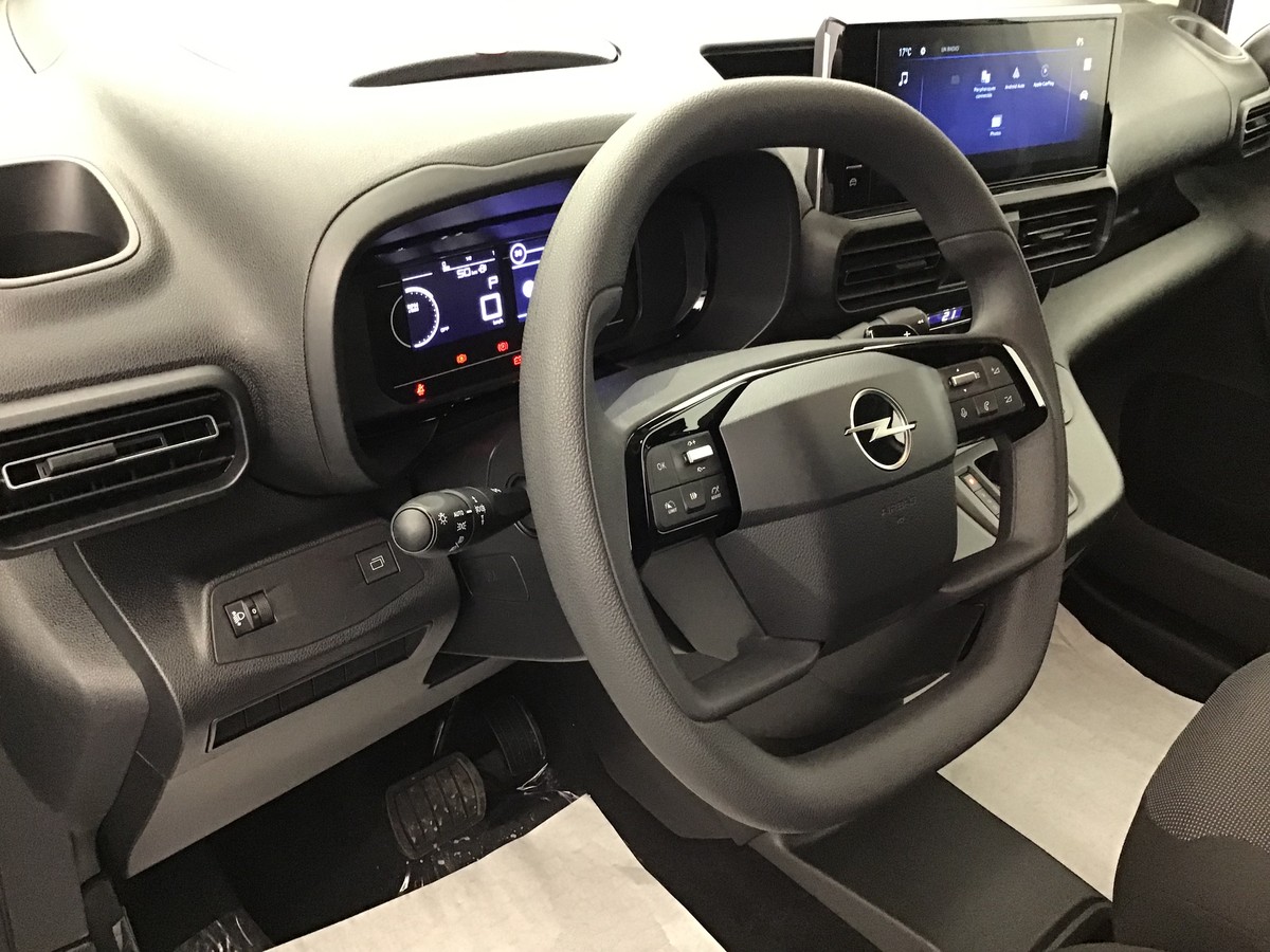 
								OPEL COMBO CARGO XL HEAVY 950 KG VAN VU full									