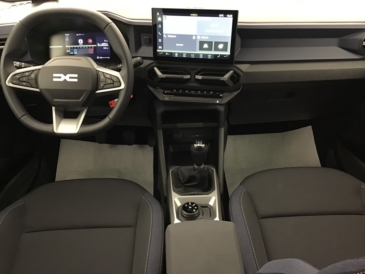 
								DACIA BIGSTER EXPRESSION SUV 4X4 full									