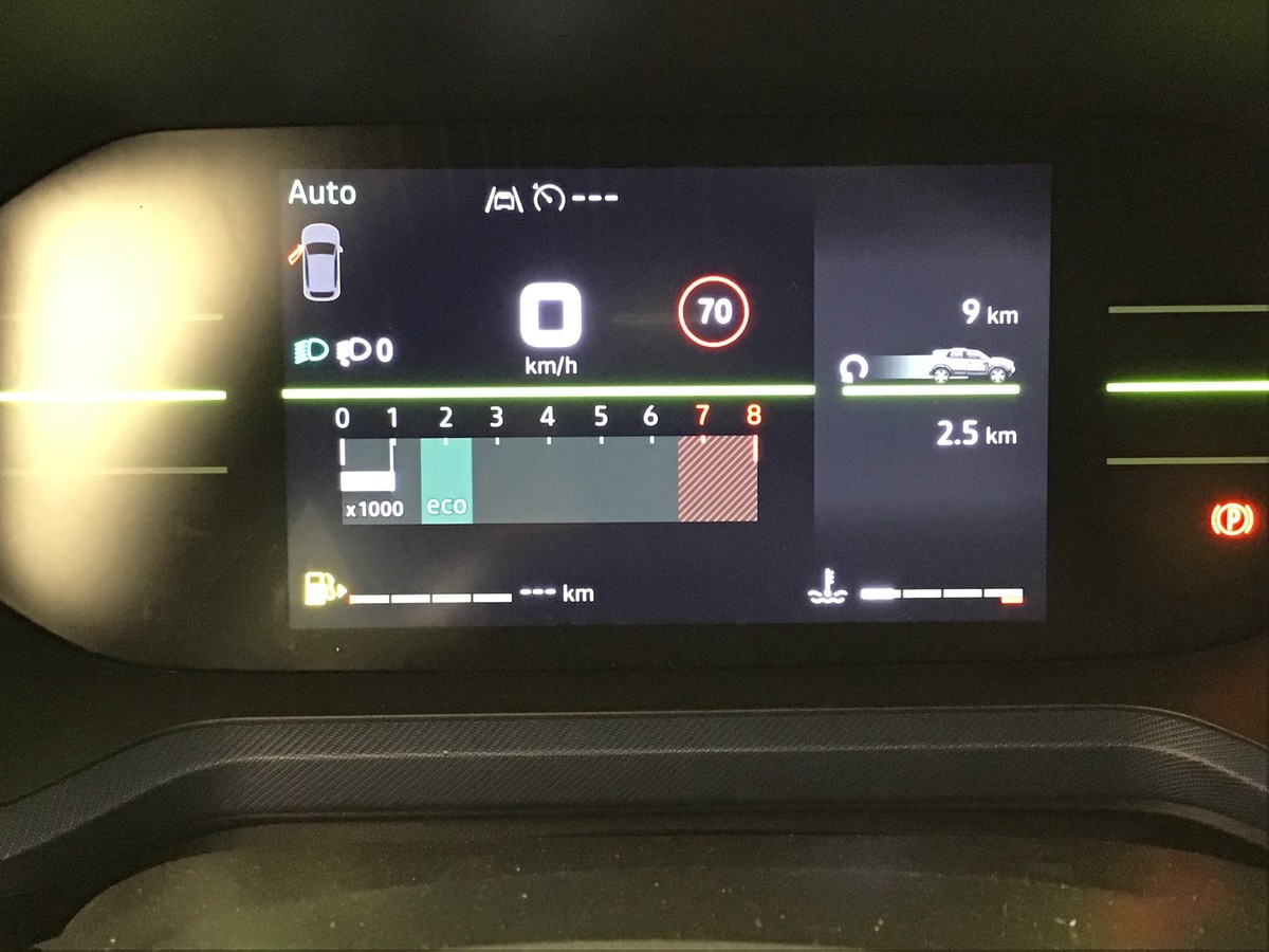 
								DACIA BIGSTER EXPRESSION SUV 4X4 full									