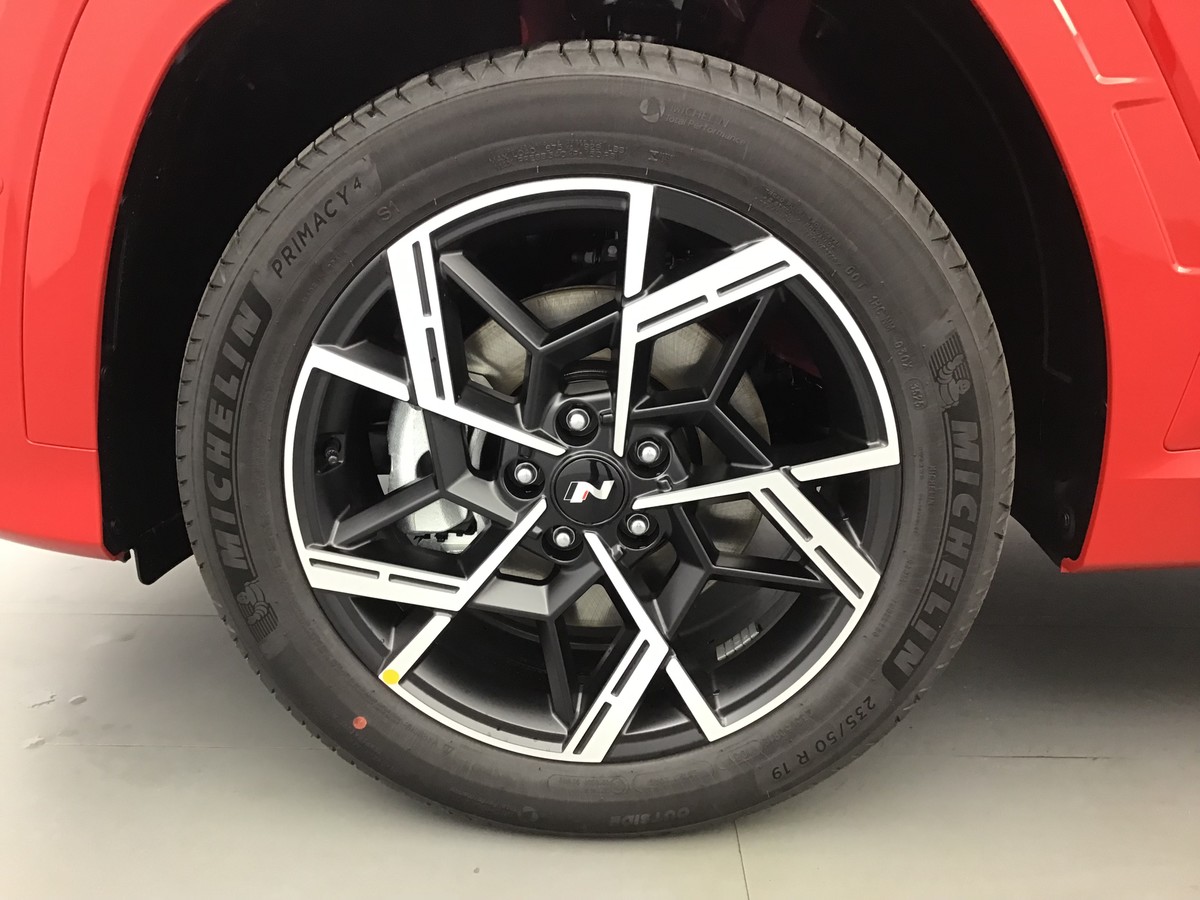 
								HYUNDAI TUCSON SHINE N LINE SUV 4×2 full									