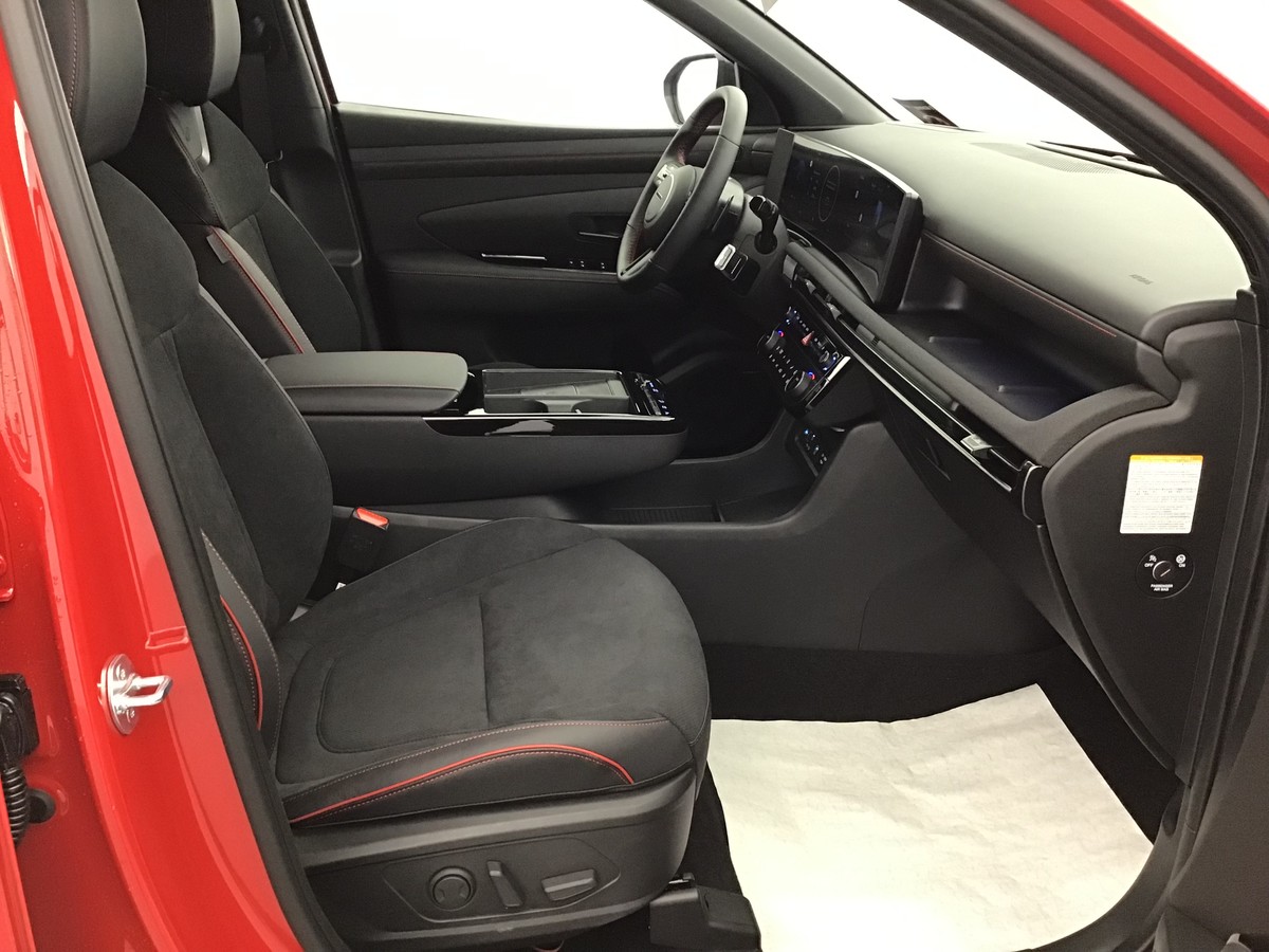 
								HYUNDAI TUCSON SHINE N LINE SUV 4×2 full									