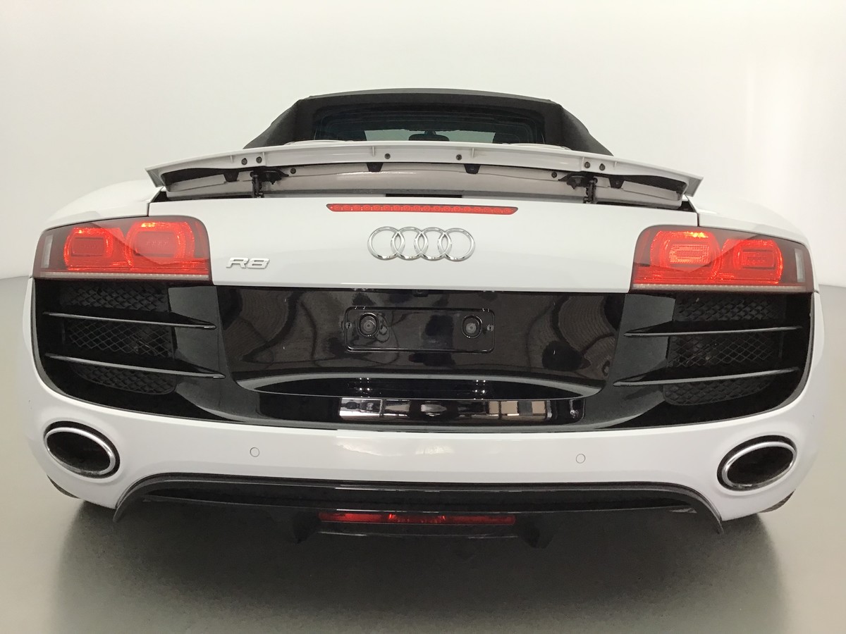 
								AUDI R8 SPYDER Cabriolet full									