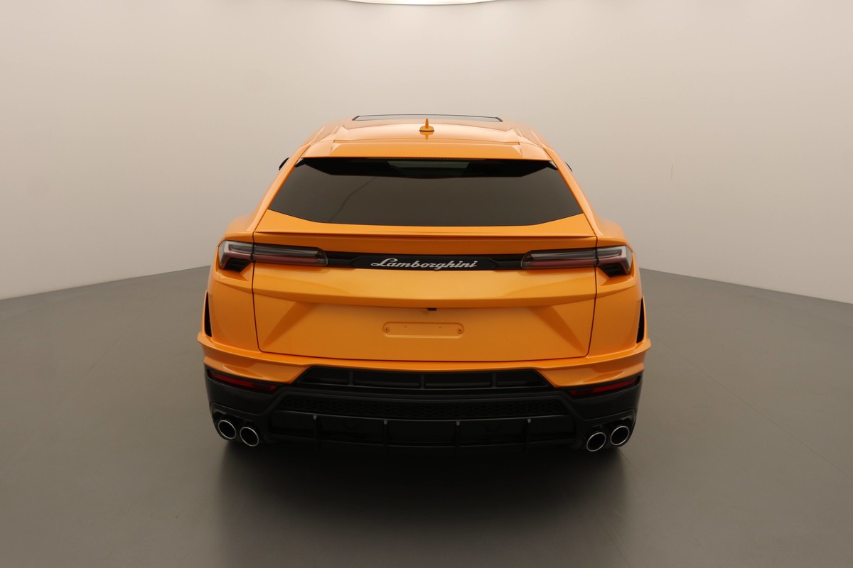 
								LAMBORGHINI URUS S SUV 4X4 full									