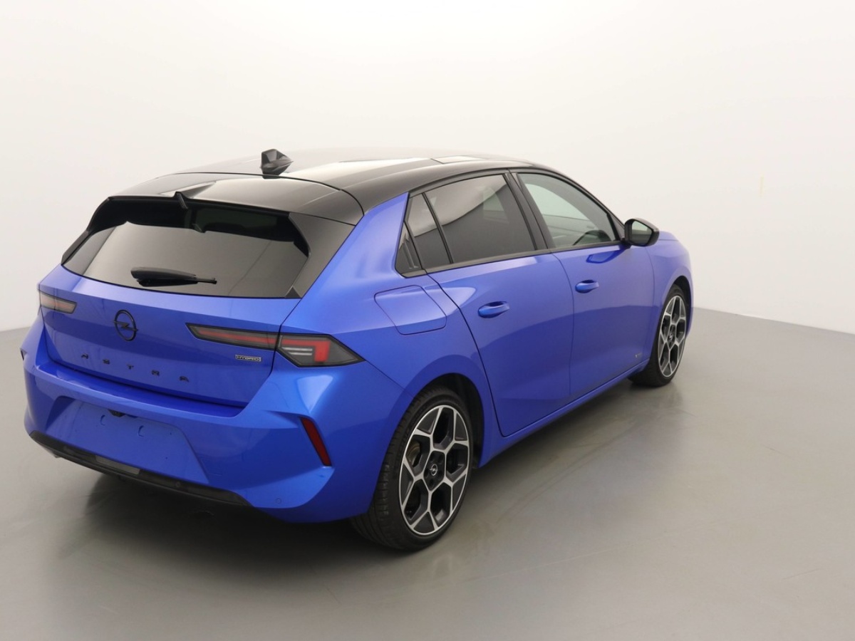 
								OPEL Astra GS Berline full									